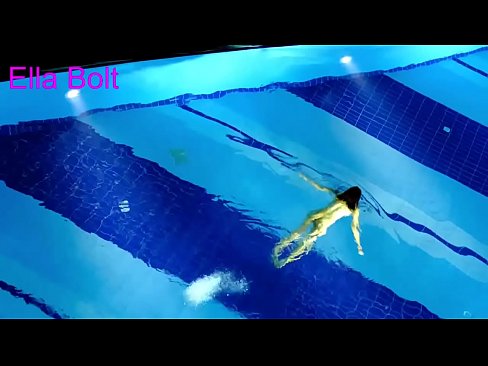 ❤️ Je ne peux pas m'arrêter de regarder, jeune blonde prise en train de nager nue dans la piscine de la station ELLA BOLT. ❤️❌ Vidéo de baise at fr.happytour.top ❌️❤